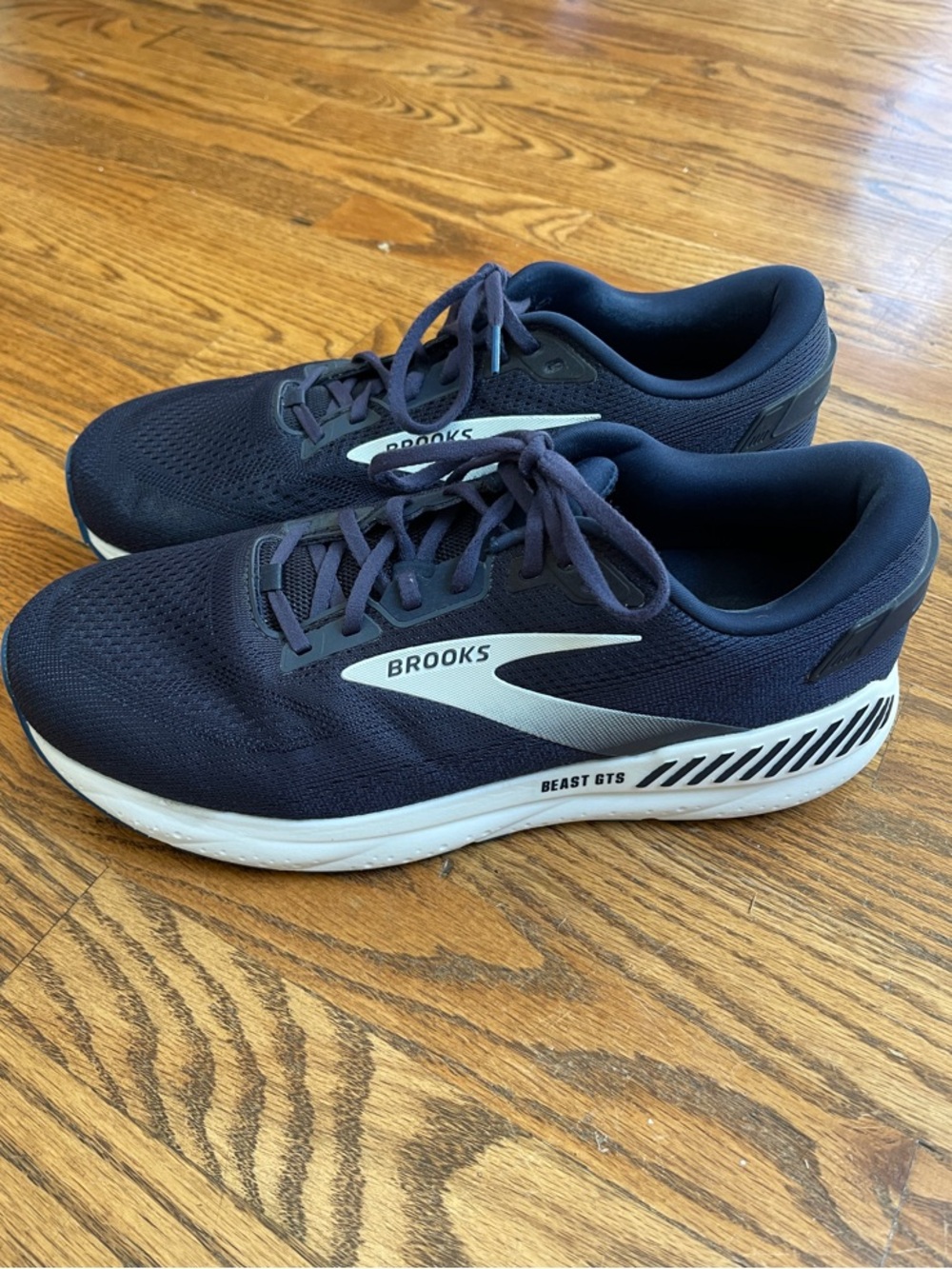 Brooks Men's Running Shoes - Beast GTS 24 Navy & White